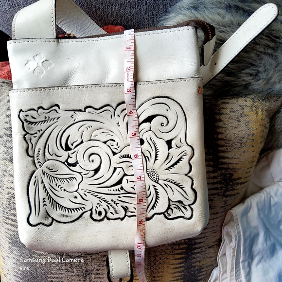 SOLD Patricia Nash leather purse - Picture 3 of 6